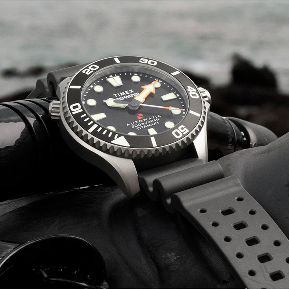 Deepwater Meridian 300 Titanium Hev Automatic 44mm Rubber Band