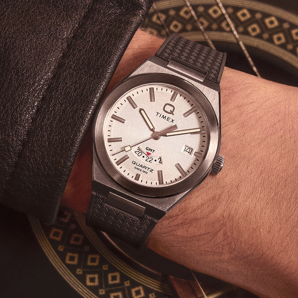 Q Timex Continental  Gmt 39mm Leather Band