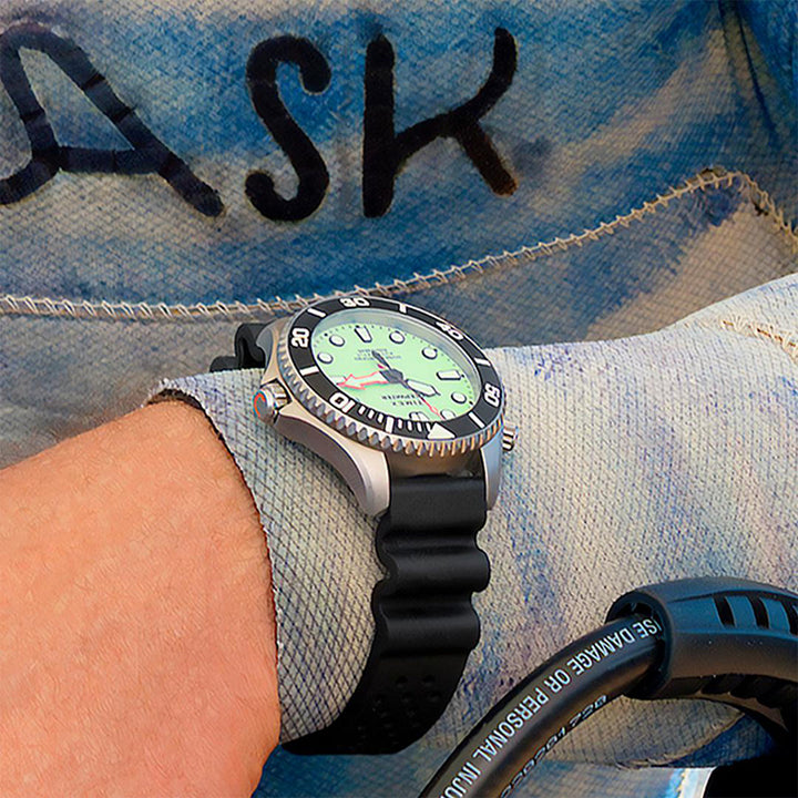 Deepwater Meridian 300 Titanium Hev Automatic 44mm Rubber Band